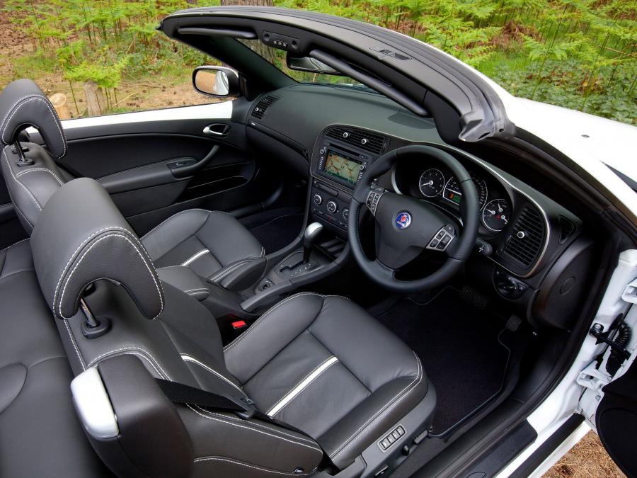  Saab 9-3 Griffin Aero Convertible 2011 года  (UK) (фото 9 из 11)